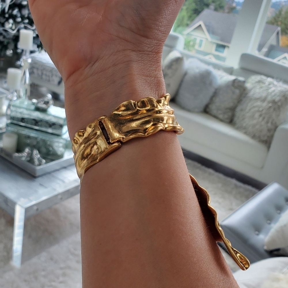 Gold-Colored Preppy Women's High-End Metal Open Bangle Bracelet - Picture 7 of 7